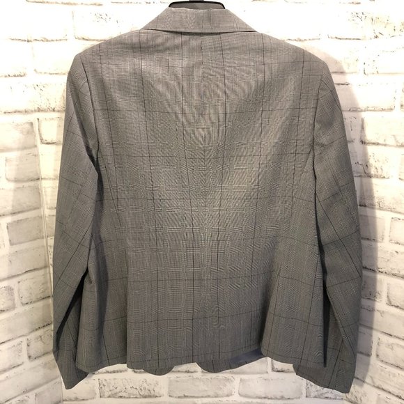 Kim Rogers Gray Plaid Blazer - Picture 2 of 6